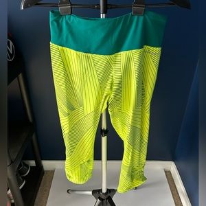 Brooks leggings. Size medium.